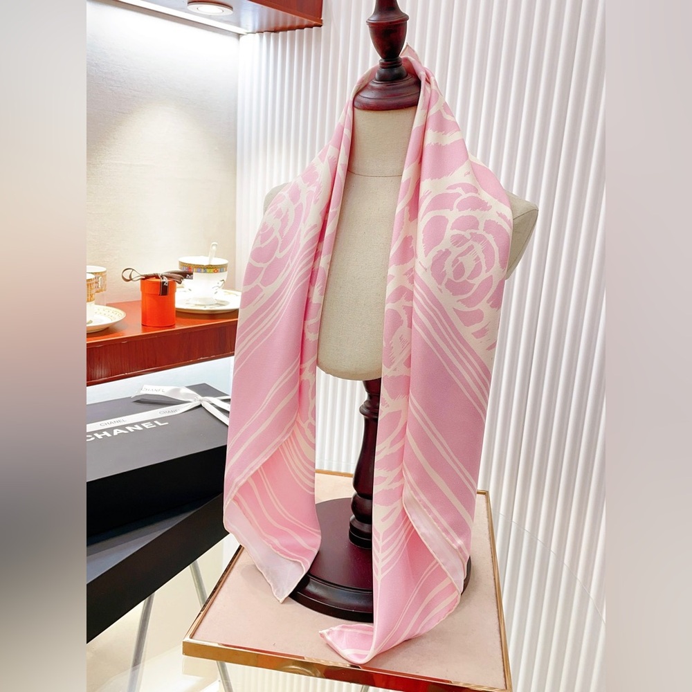 Chanel Pink and White Scarf - Picture 2 of 6